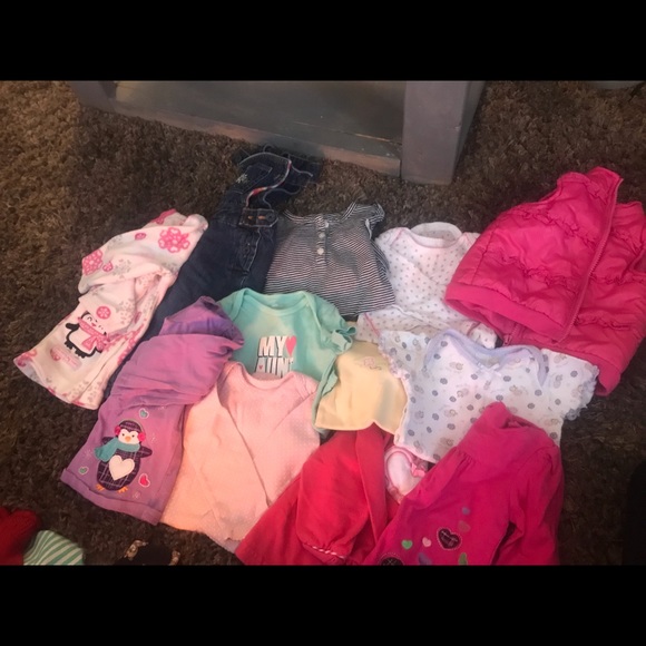 31 piece 6-12 month clothing lot - Picture 1 of 5